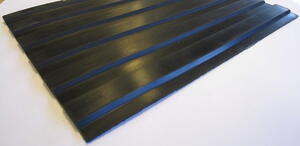 Gummimåtte M39 Bredriflet Sort 5 mm