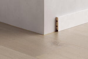 Fodlister lige , hvid 12x58x2400 mm,