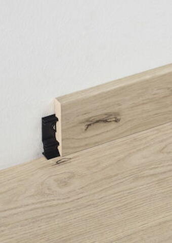 BerryAlloc, Farvematchende fodliste 12x60 cm.