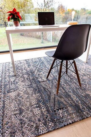 Antiquarian - Kilim, Black Rabat 