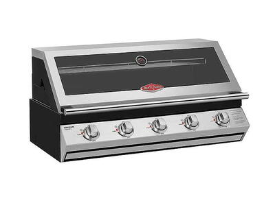 Billedet viser grillen med 
 5 brændere.