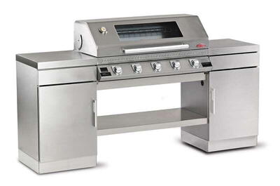 Billedet viser grillen med 
 5 brændere.