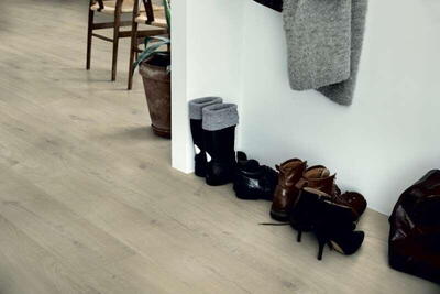 Pergo Modern Plank Vinyl - Sand Beach Oak 