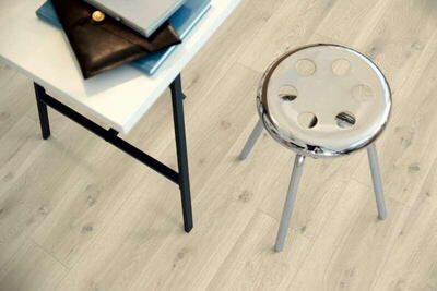 Pergo Classic Plank Vinyl - Modern Grey Oak 