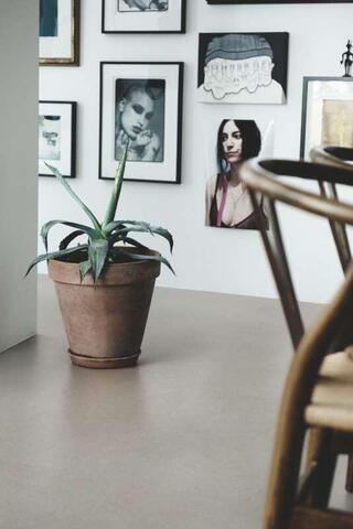 Pergo Classic Plank Vinyl - Grey Modern Mineral 