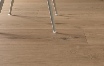 Bjelin hærdet eg, HASSLARP bred planke, lys matlak 