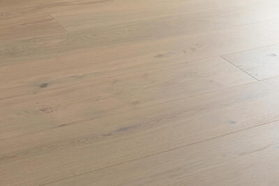 Bjelin hærdet eg, FURULUND bred planke, grå matlak 