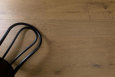 Bjelin hærdet eg, GANTOFTA bred planke, brun matlak