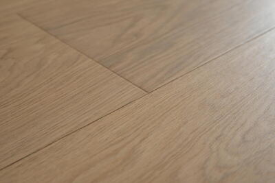 Bjelin hærdet eg, AXTORP bred planke, lys matlak 