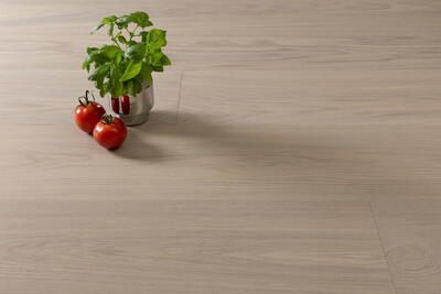 Bjelin hærdet eg, VISTORP bred planke, hvid matlak 