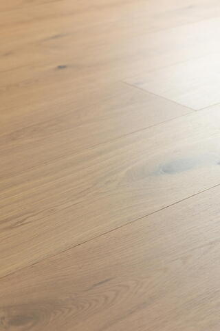 Bjelin hærdet eg, MARIEHOLM bred planke, lys matlak 