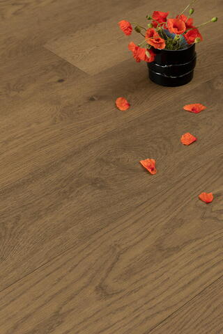 Bjelin hærdet eg, FARHULT bred planke, mørkebrun hårdvoks-olie 