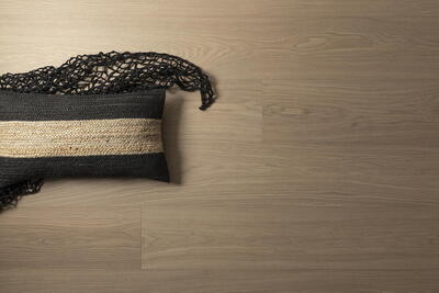 Bjelin hærdet eg, HOFTERUP bred planke, grå hårdvoks-olie 