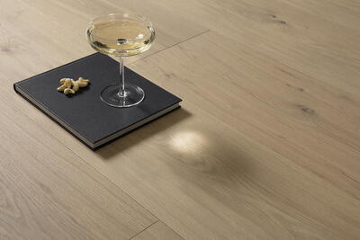 Bjelin hærdet eg, LOARP bred planke, grå hårdvoks-olie 