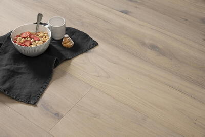 Bjelin hærdet eg, ELESTORP bred planke, hvid hårdvoks-olie 