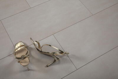 Bjelin keramisk komposit, MIRZAM lys varmgrå flise - Midlertidigt udsolgt