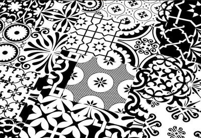 Quadraic Q002 Black and White 