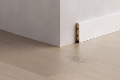 Fodlister lige , hvid 12x58x2400 mm,