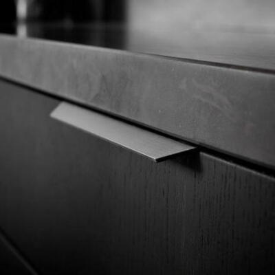 Blaze 2 børstet Mat sort greb 200 mm.