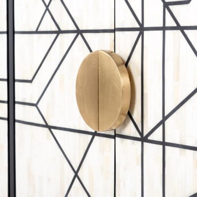 Skænk Novas 4-døre